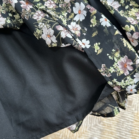 Aqua brand boho V-Neck Midi Dress with mini floral pattern and crochet trim - Picture 13 of 14